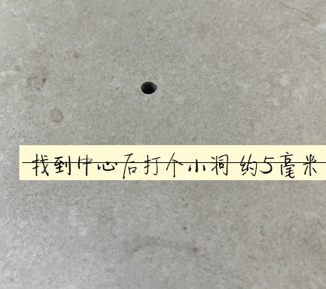 秦皇岛市瓷砖空鼓维修公司专业解答在瓷砖铺贴过程中，如果砂料搅拌不均匀，将会带来以下问题